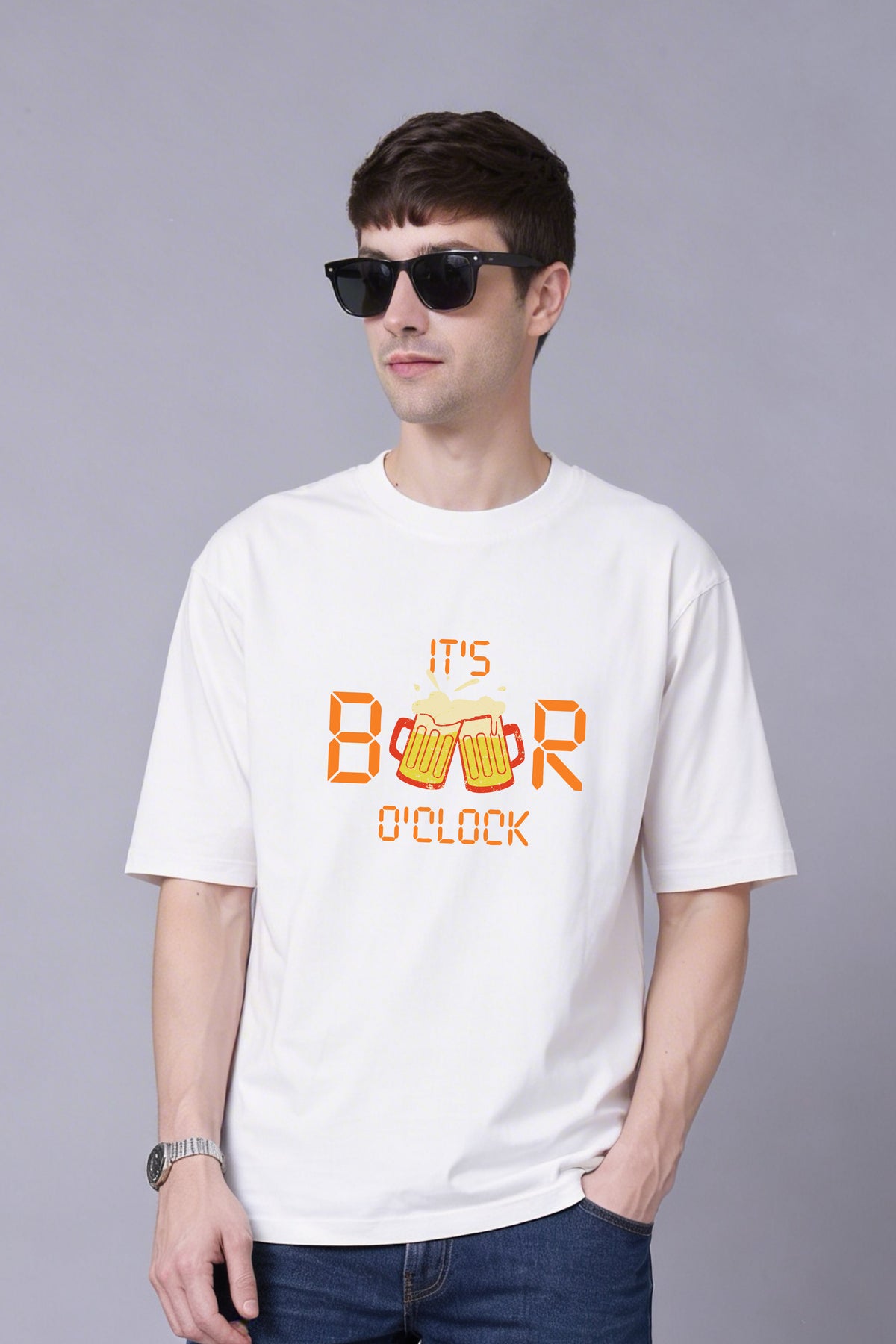 It's beer o'clock Oversized Tee
