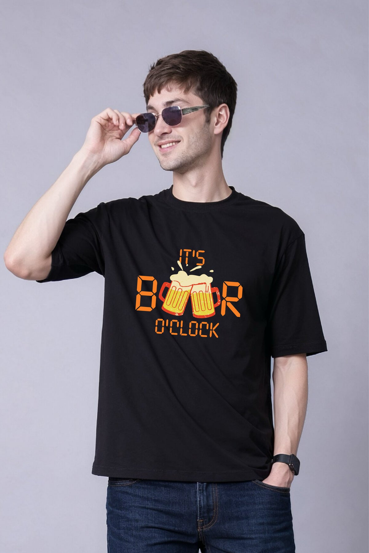 It's beer o'clock Oversized Tee